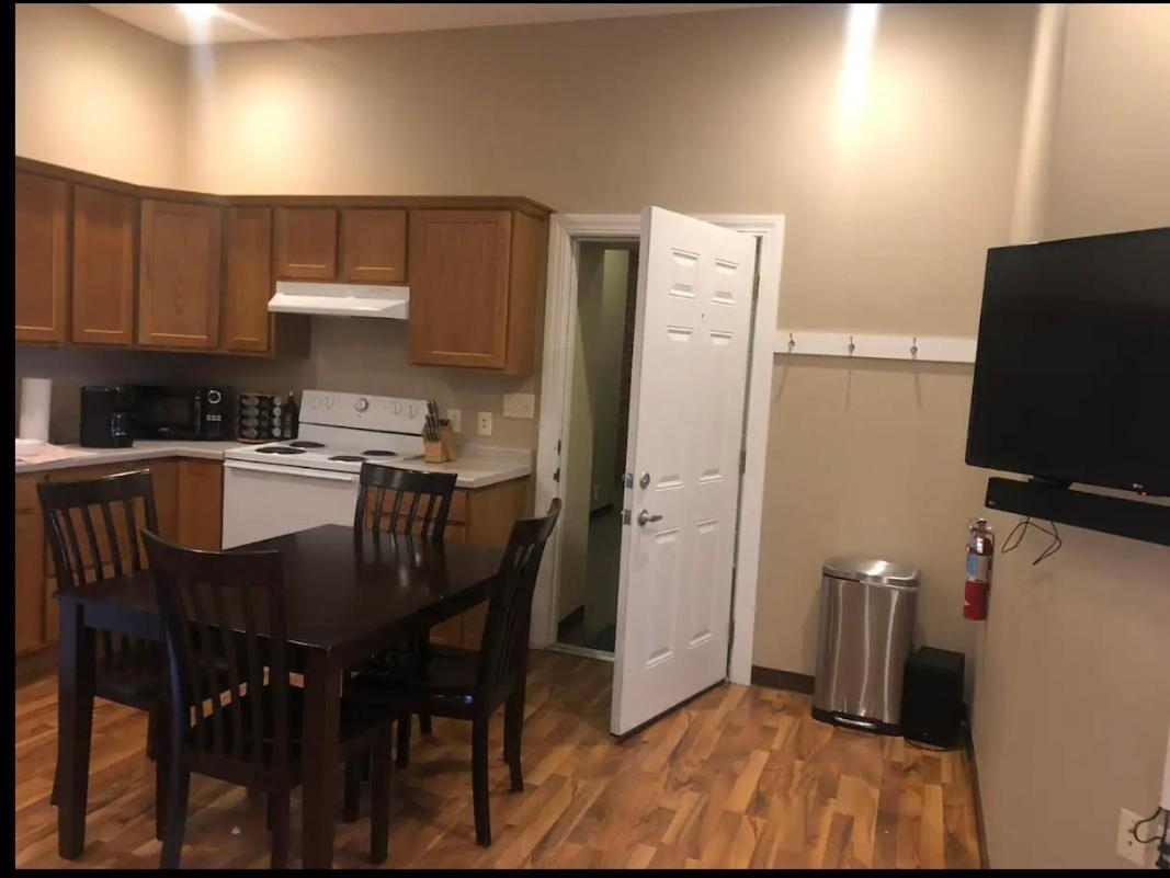 Jefferson Street Loft 20 Day Minimum Stay Бърлингтън Екстериор снимка